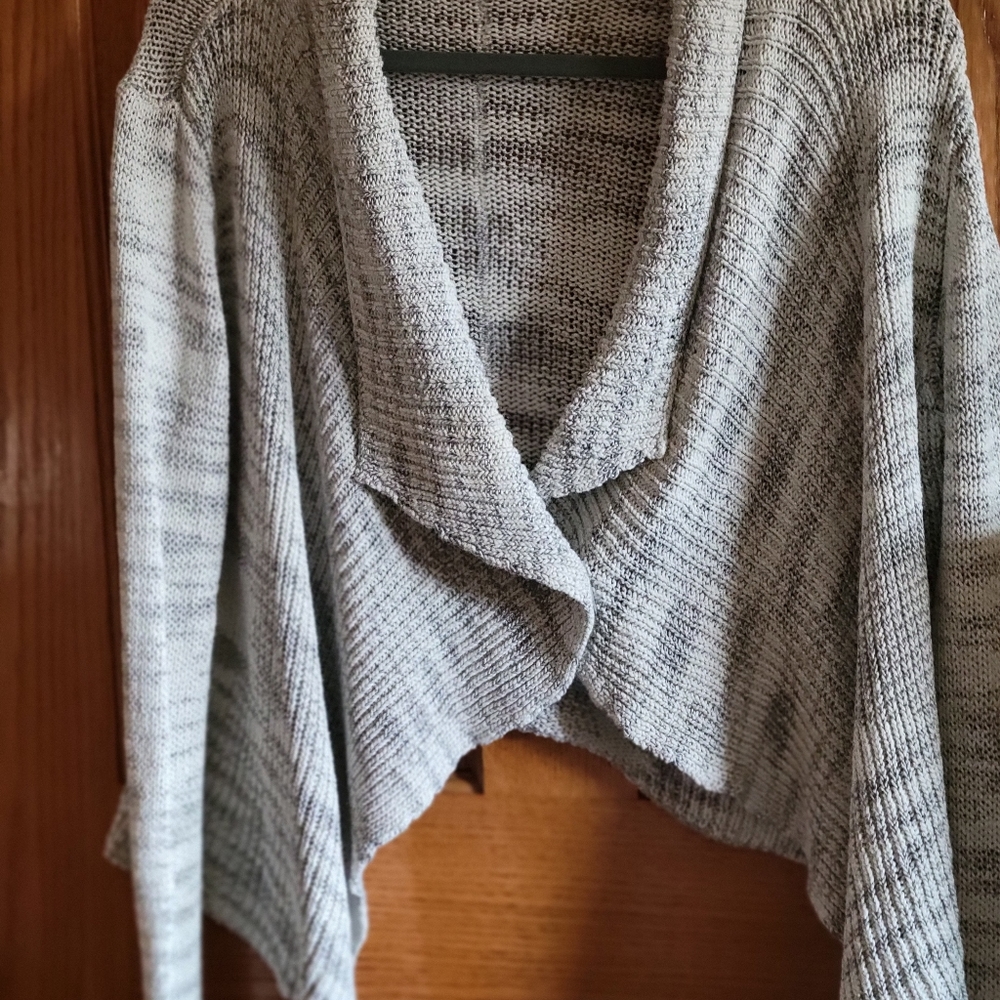 CENTRAL PARK WEST long sleeve sweater. Sz MED. Drapes long in front, short back